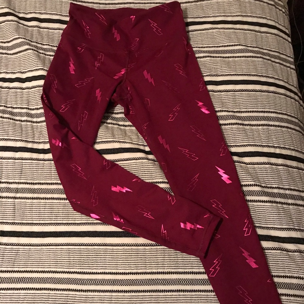 Old navy lightning bolt